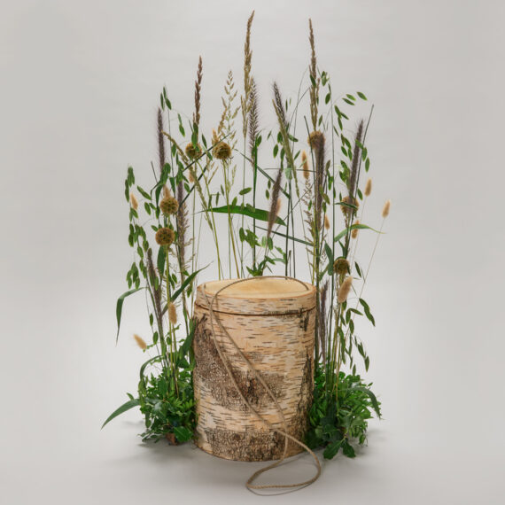 Nr. 50H Urnedekorasjon, halv krans med naturstrå